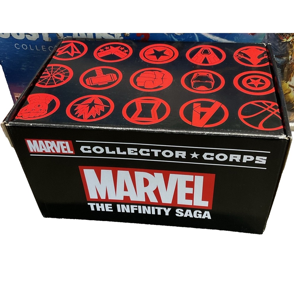 Funko Pop Marvel Collector Corps The Infinity Saga w/ Medium Tee